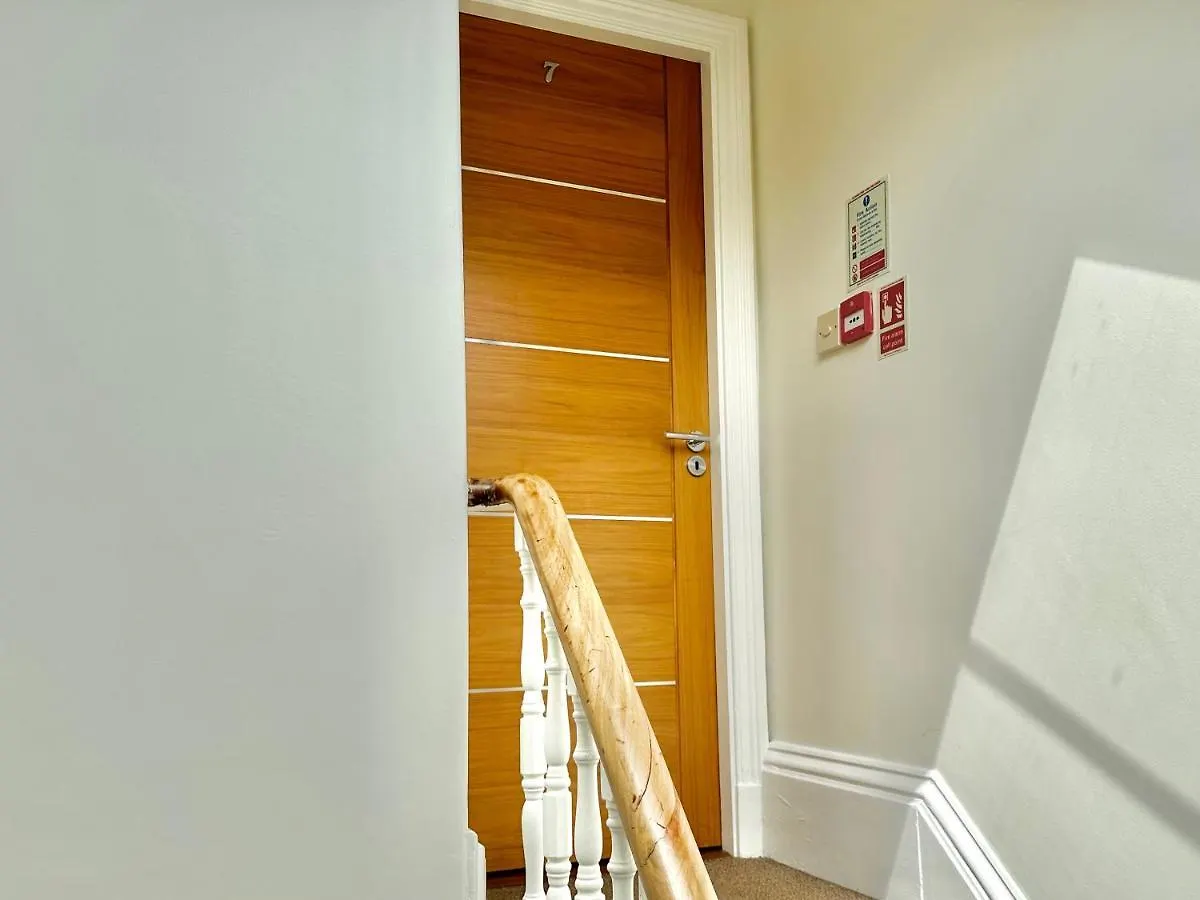 7 Bluebridge Court With Free Parking Apartment York